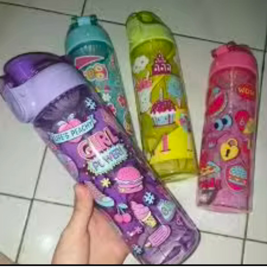 Cartoon Print Sipper Water Bottle – 600ml