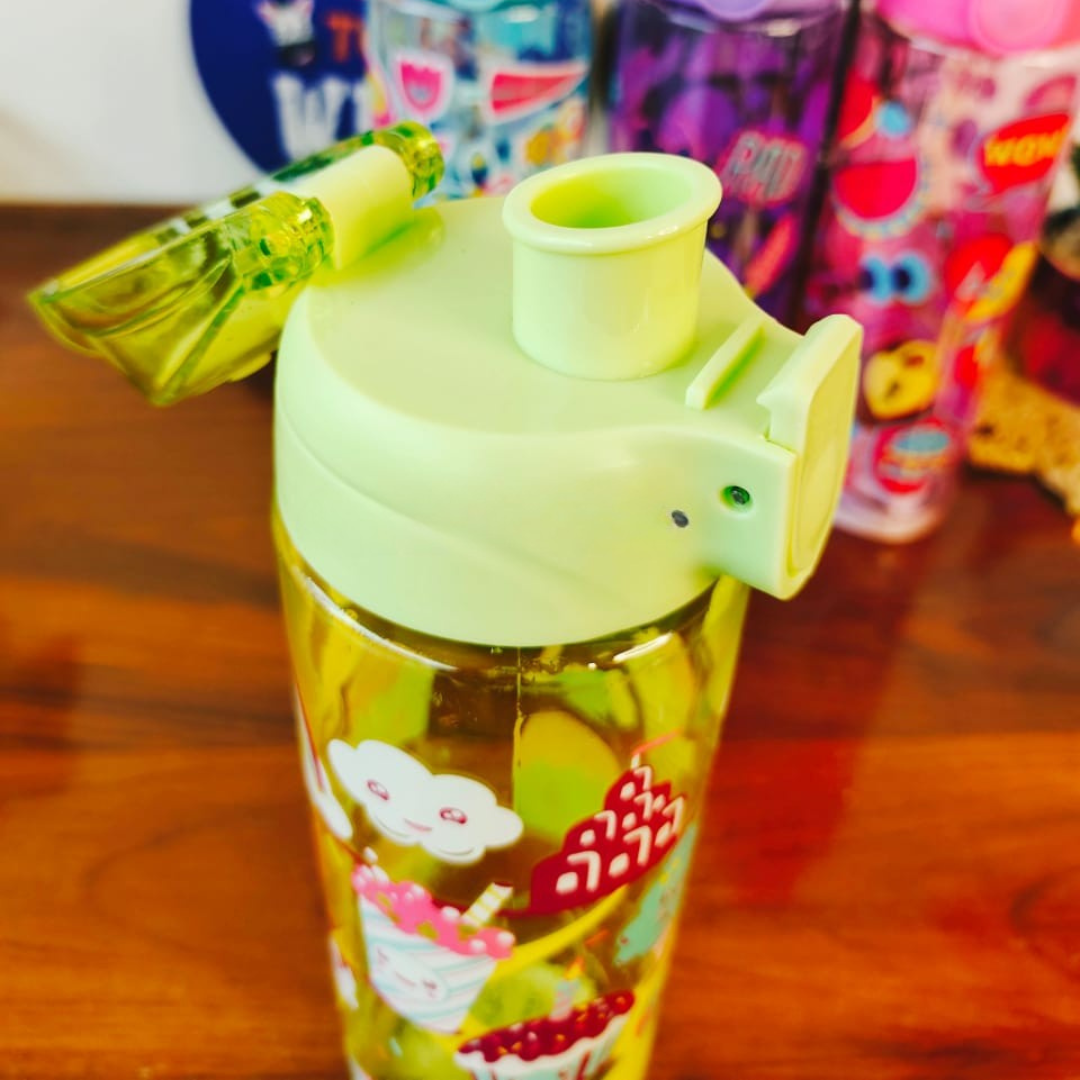 Cartoon Print Sipper Water Bottle – 600ml